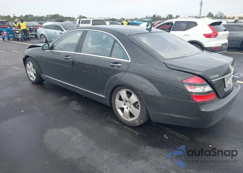 2007 Mercedes-Benz S 550 4Matic z USA, uszkodzony, nr VIN WDDNG86X07A100694